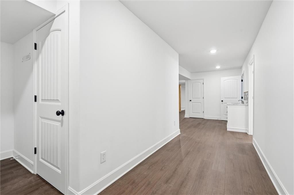 204 S MARIMACK Court — photo 31