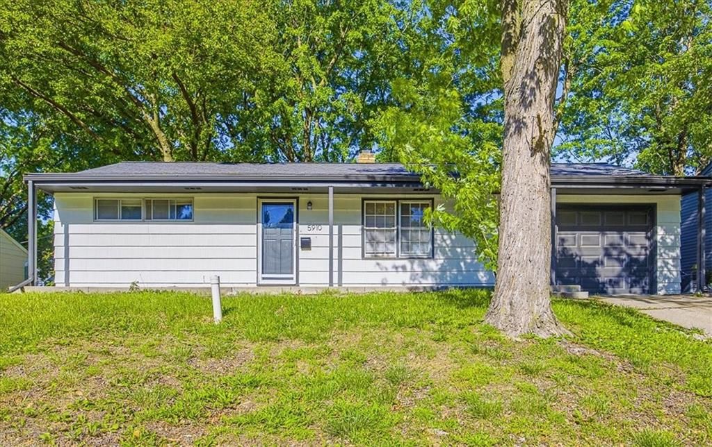 5910 N Park Avenue, Gladstone, MO