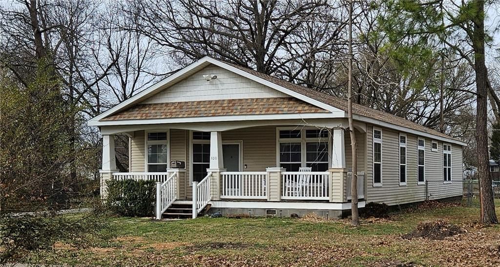 1011 E 9th Street, Pittsburg, KS