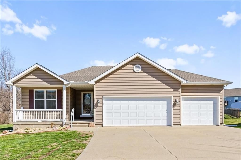 12670 Oakwood Drive, Platte City, MO