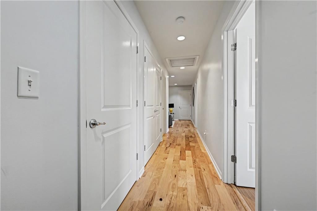 52 G Street — photo 36