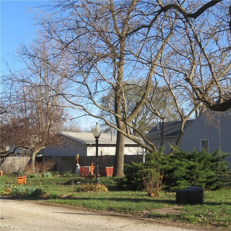 215 S COTTONWOOD Street — photo 4