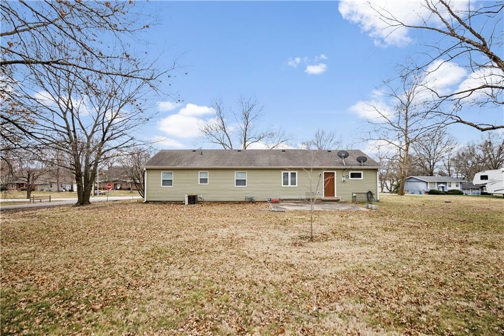 3723 Lake Trenton Drive — photo 23