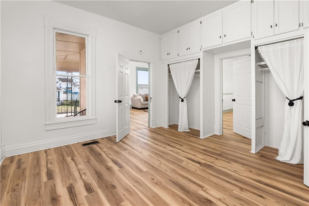 301 E Mitchell Street — photo 6