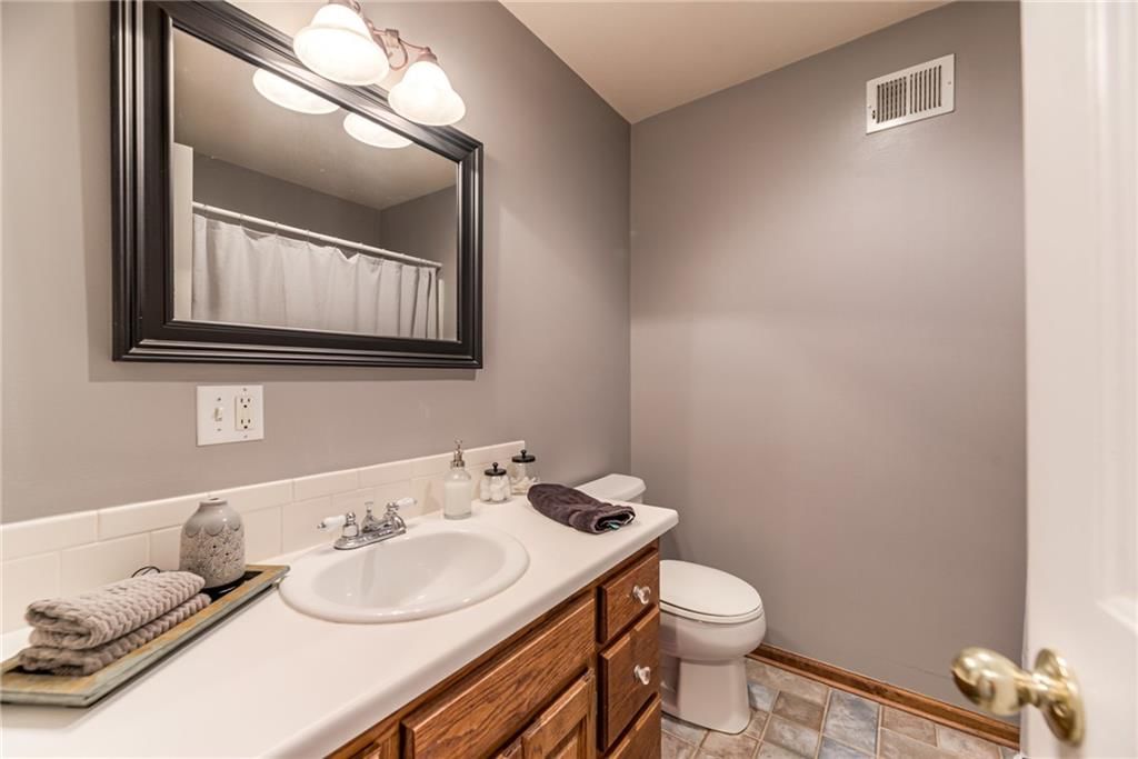 1205 E 203rd Street — photo 34