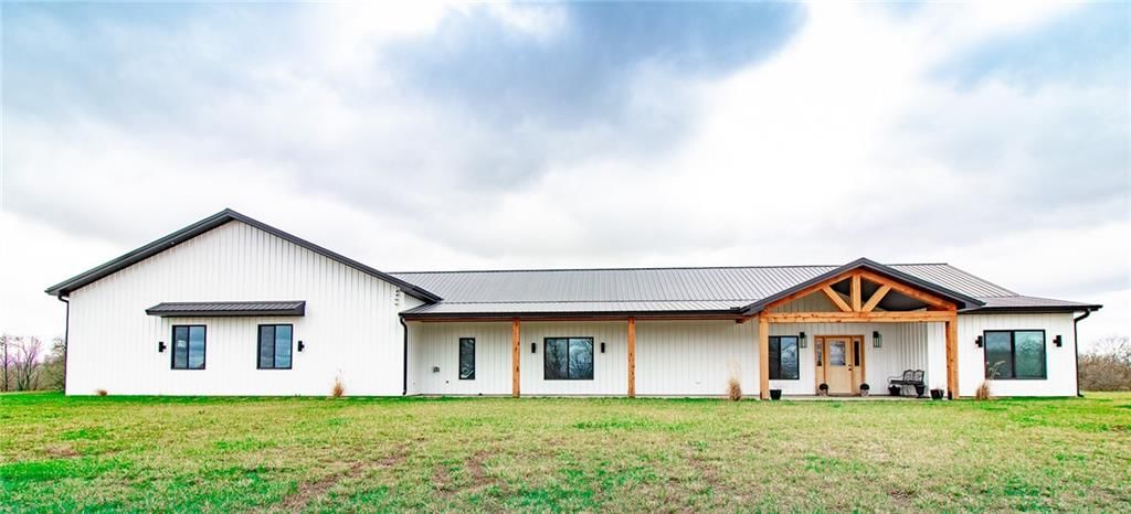 1050 NE 175, Knob Noster
