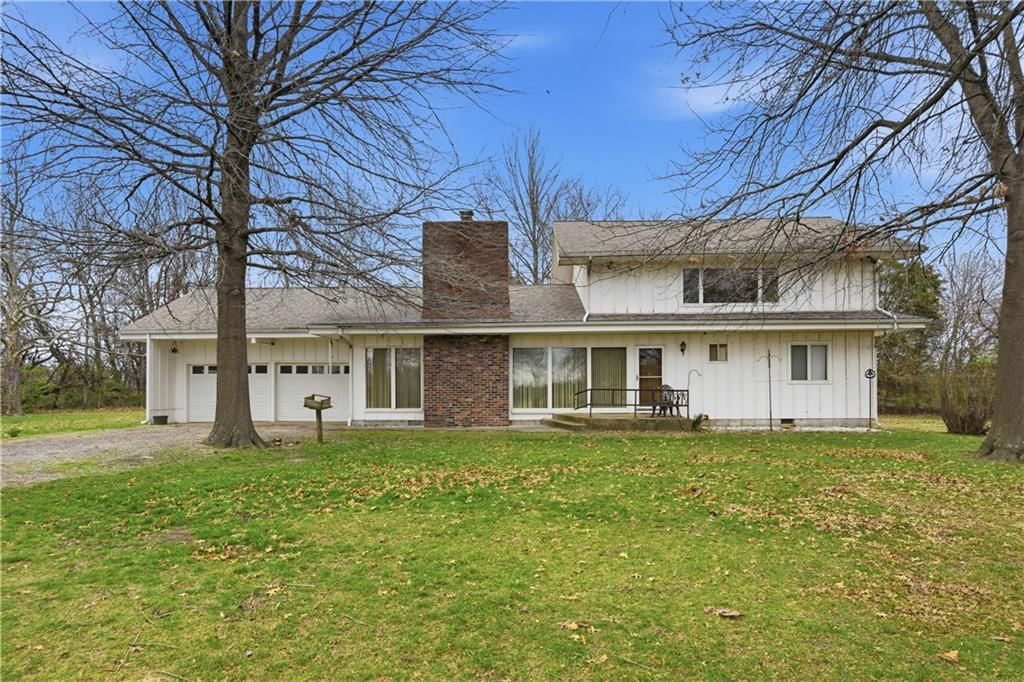 1074 S 240th Street, Pittsburg
