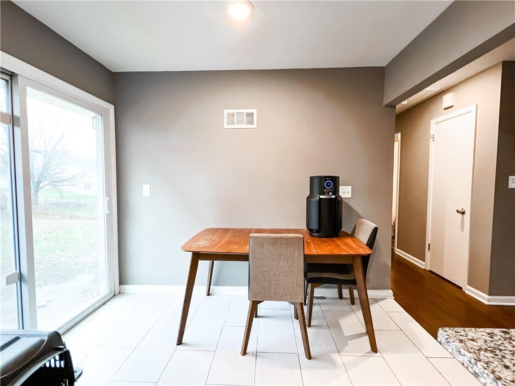 13213 Winchester Avenue — photo 11