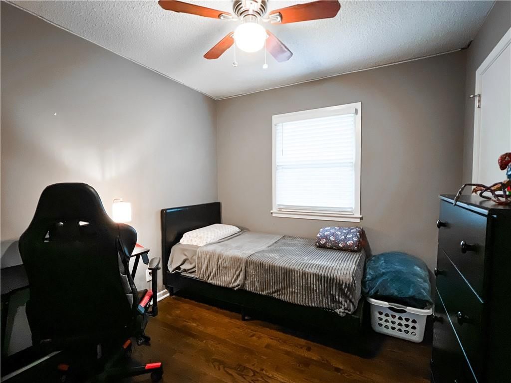 13213 Winchester Avenue — photo 14