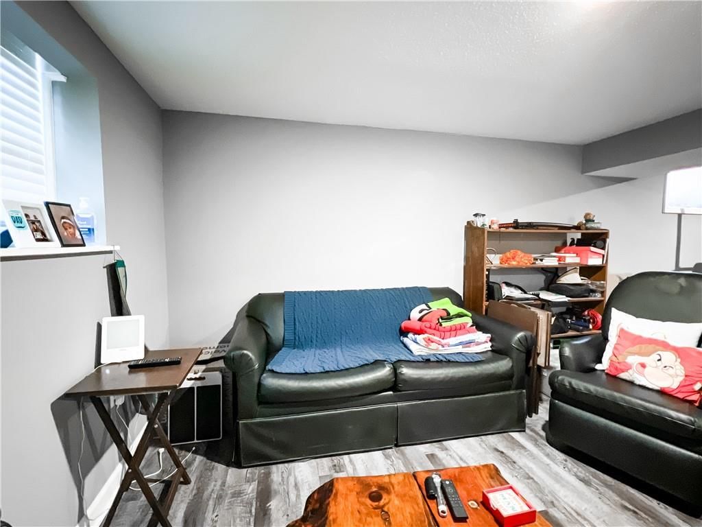 13213 Winchester Avenue — photo 18