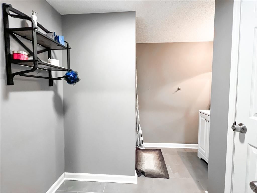 13213 Winchester Avenue — photo 20
