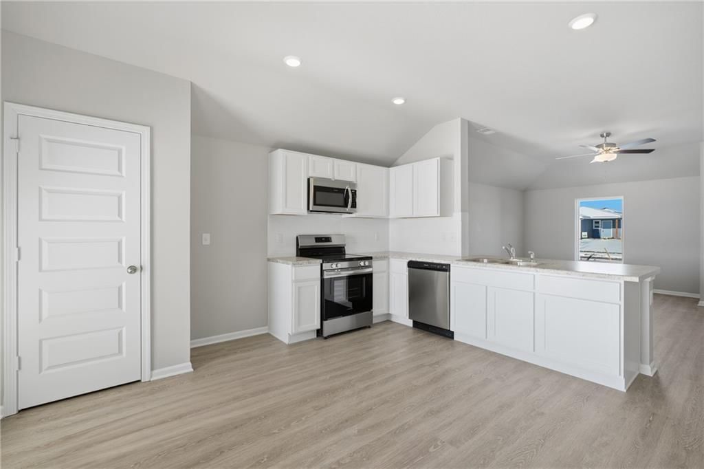 597 W Bluebird Street — photo 8