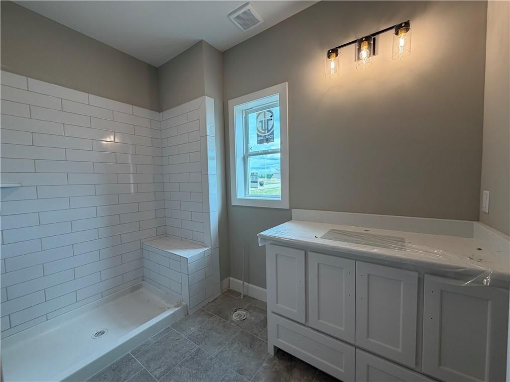 10510 N Liberty Street — photo 20