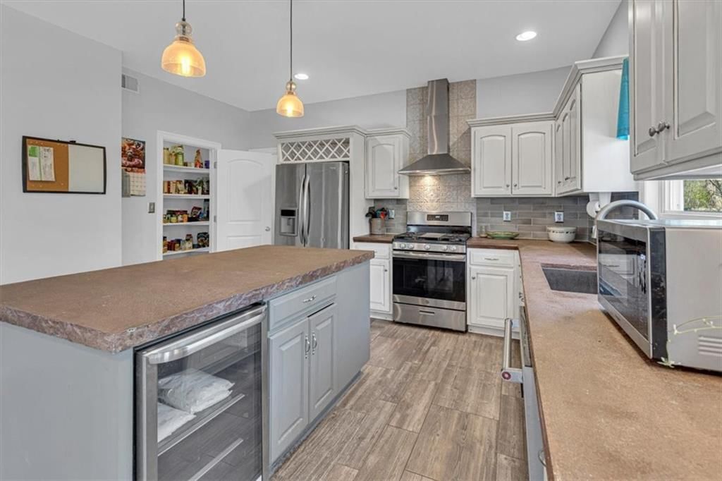 2208 SW MORRIS Drive — photo 13