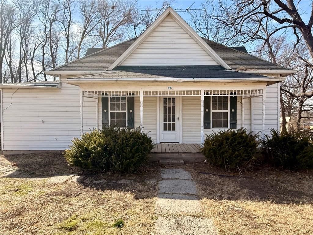 416 S 5th Street, Hopkins