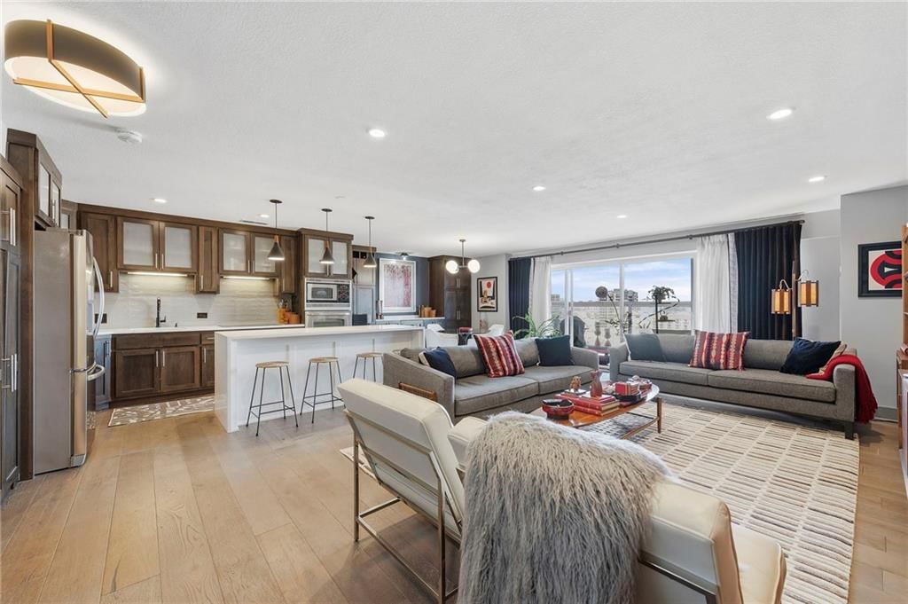 221 W 48th Street, Kansas City, MO