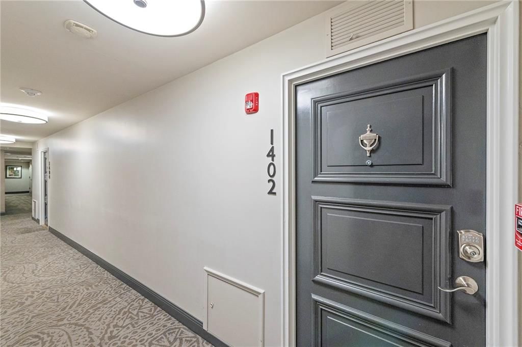 221 W 48th Street — photo 3