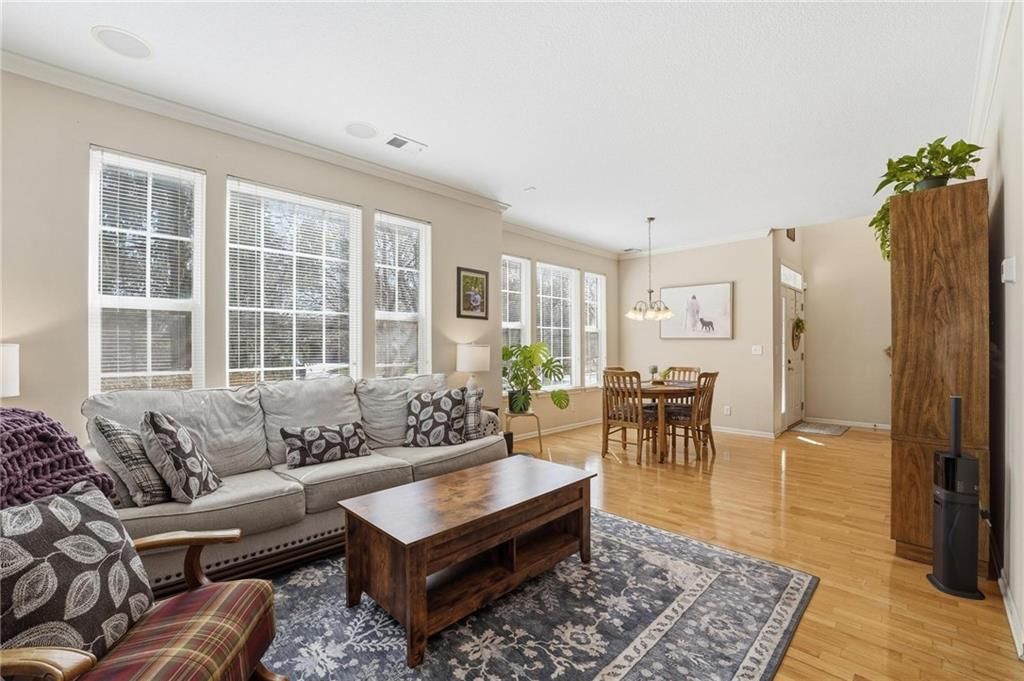 Photo 15 of 47 - 21050 W 118th Terrace