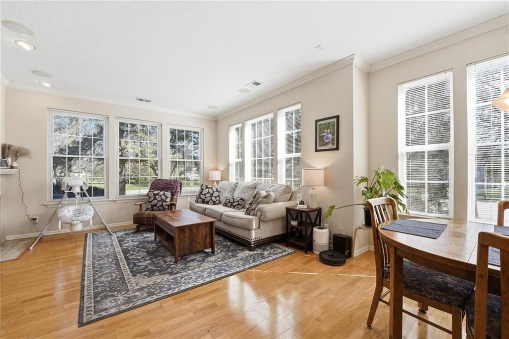 Photo 4 of 47 - 21050 W 118th Terrace