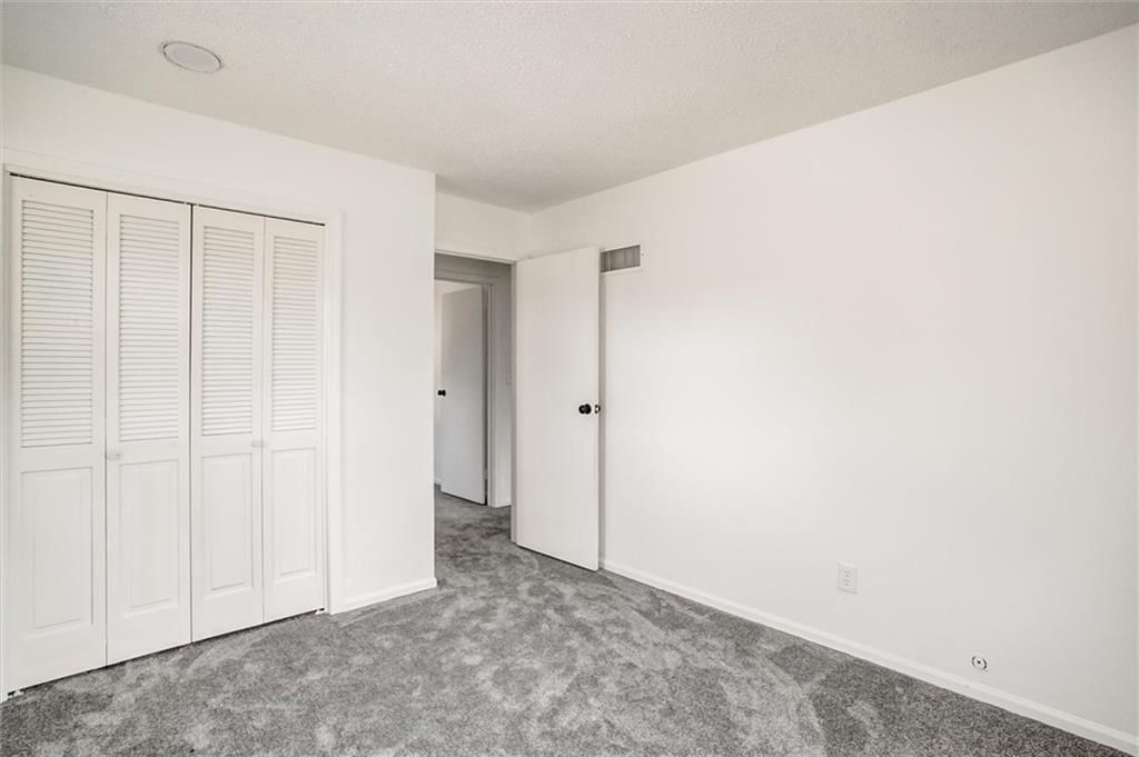 10106 NW Mirror Lake Drive — photo 22