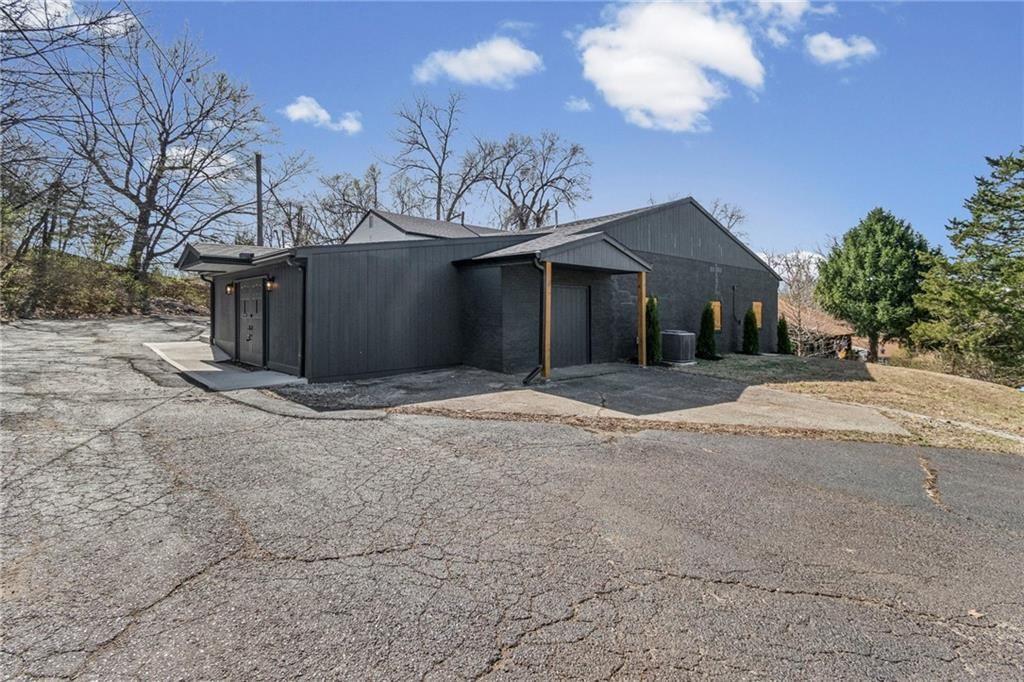 2015 NW 50th Street — photo 4