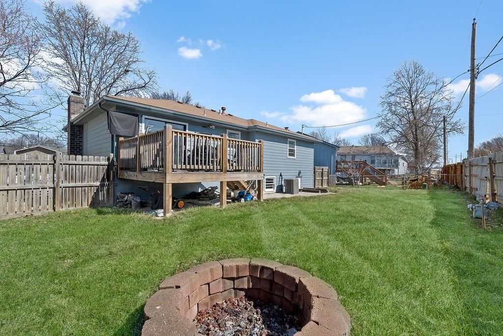 Photo 31 of 32 - 2225 E Taylor Drive