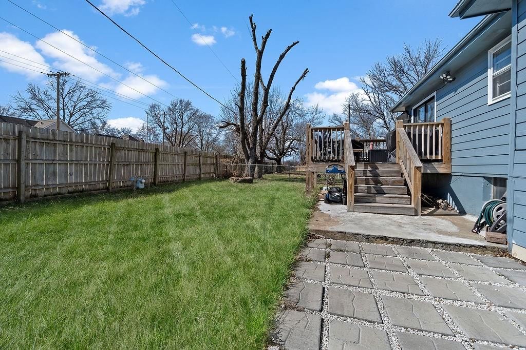 Photo 32 of 32 - 2225 E Taylor Drive