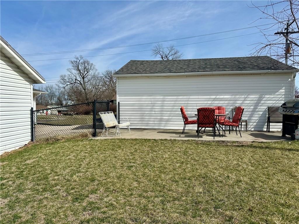 922 E 4th Street — photo 22