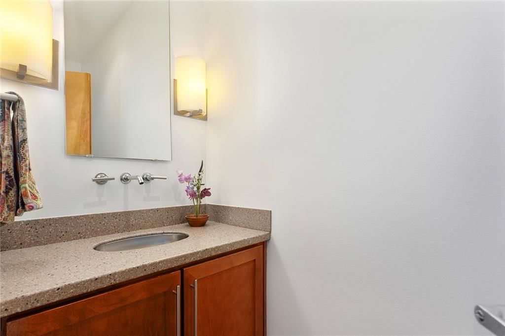 1603 Summit Street — photo 17