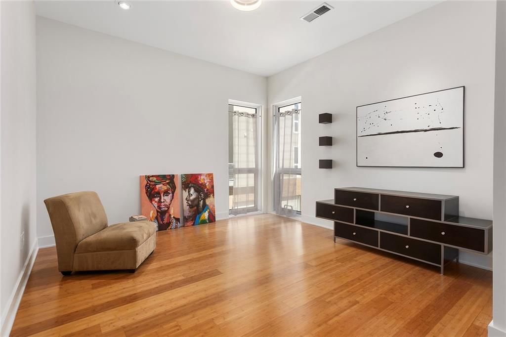 1603 Summit Street — photo 18