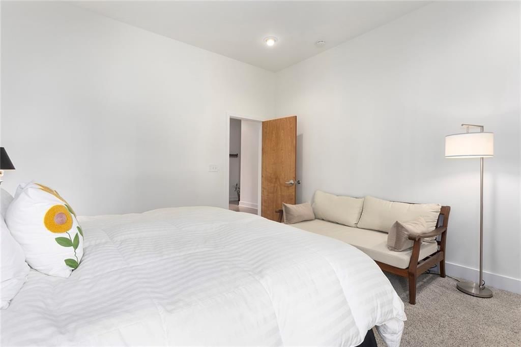 1603 Summit Street — photo 39