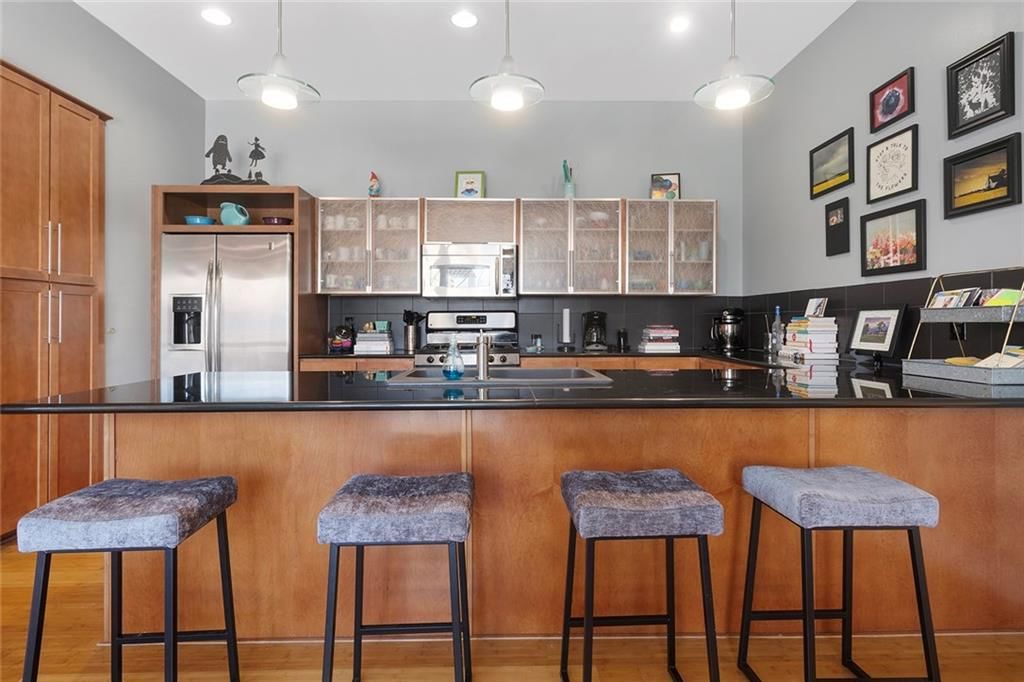 1603 Summit Street — photo 59