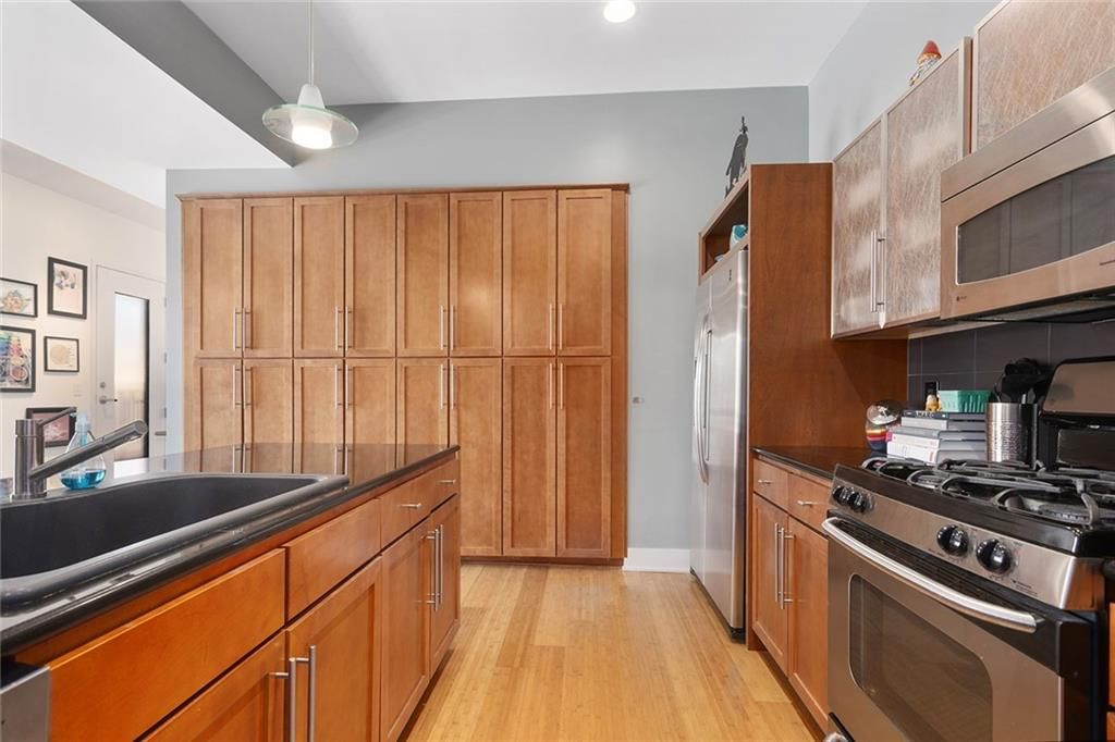 1603 Summit Street — photo 61