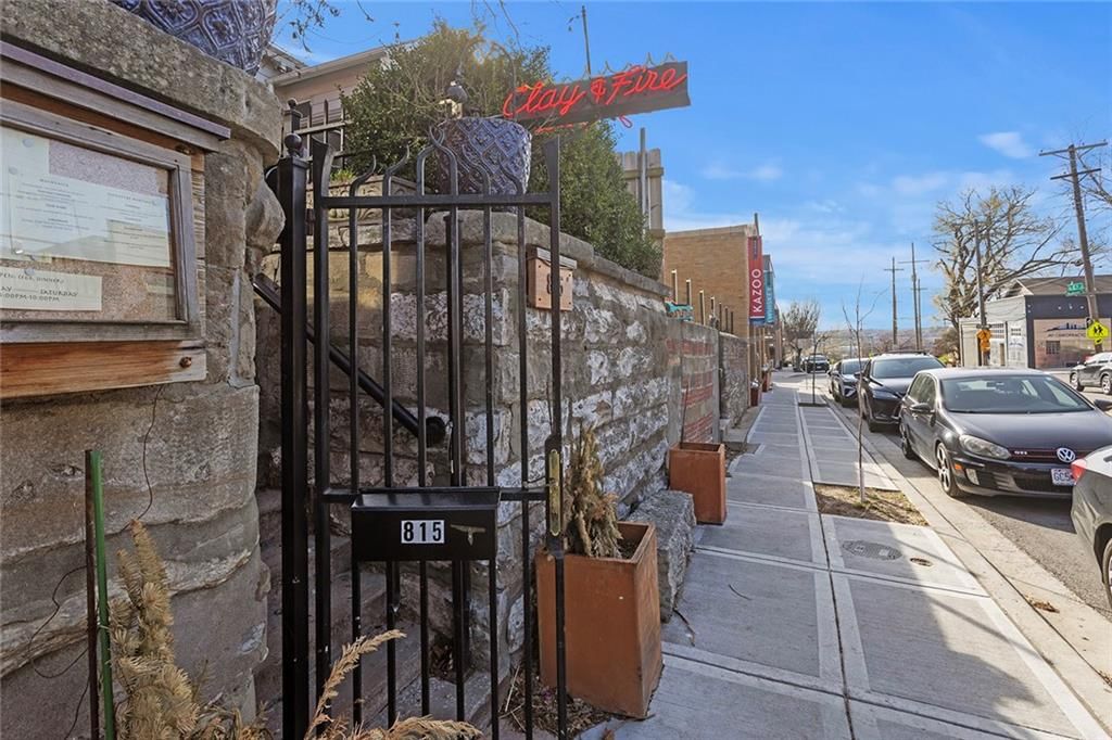 1603 Summit Street — photo 87