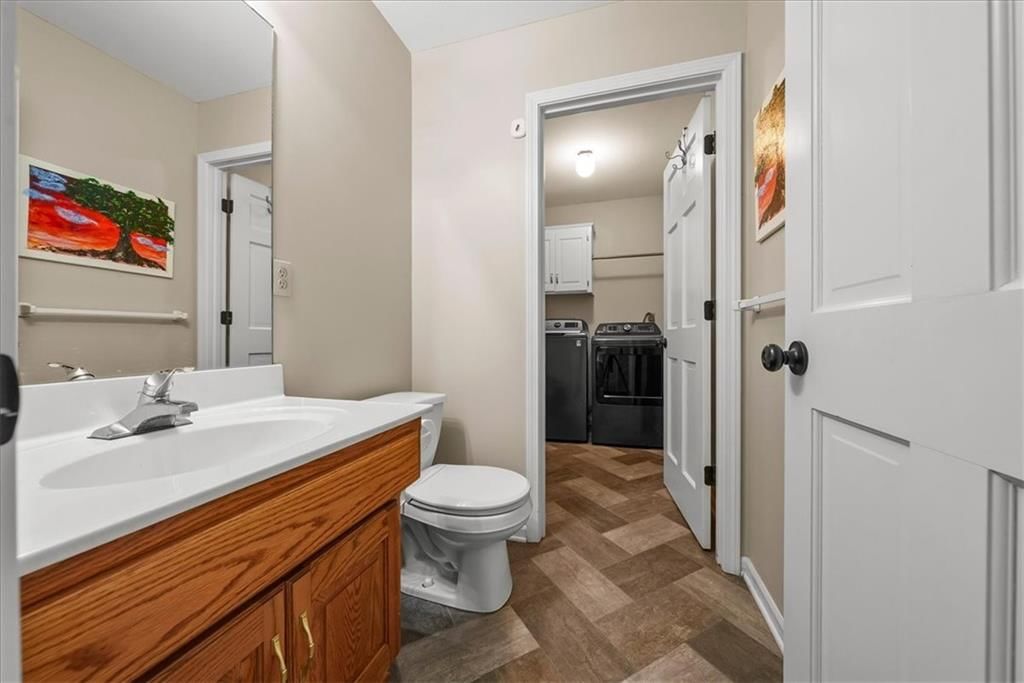 1104 Regency Drive — photo 20