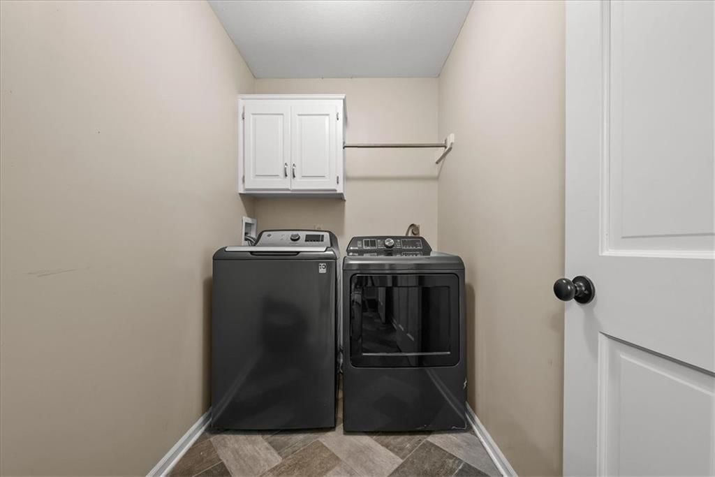 1104 Regency Drive — photo 21