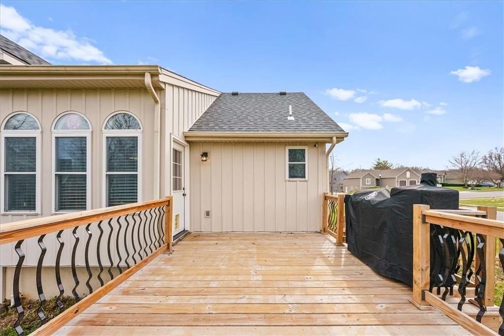 1104 Regency Drive — photo 24