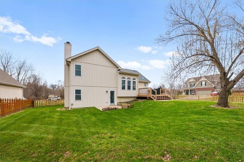 1104 Regency Drive — photo 27