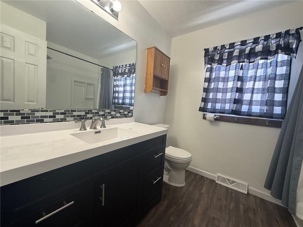 200 S Harrison Street — photo 8