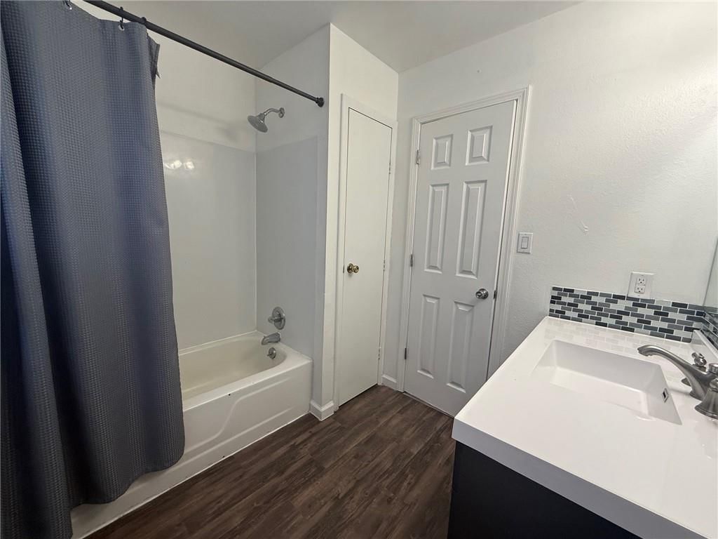 200 S Harrison Street — photo 9