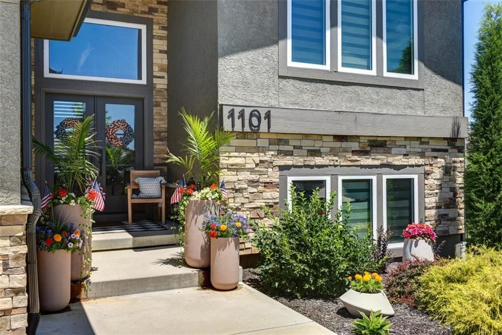 1101 SW Brookside Court — photo 4