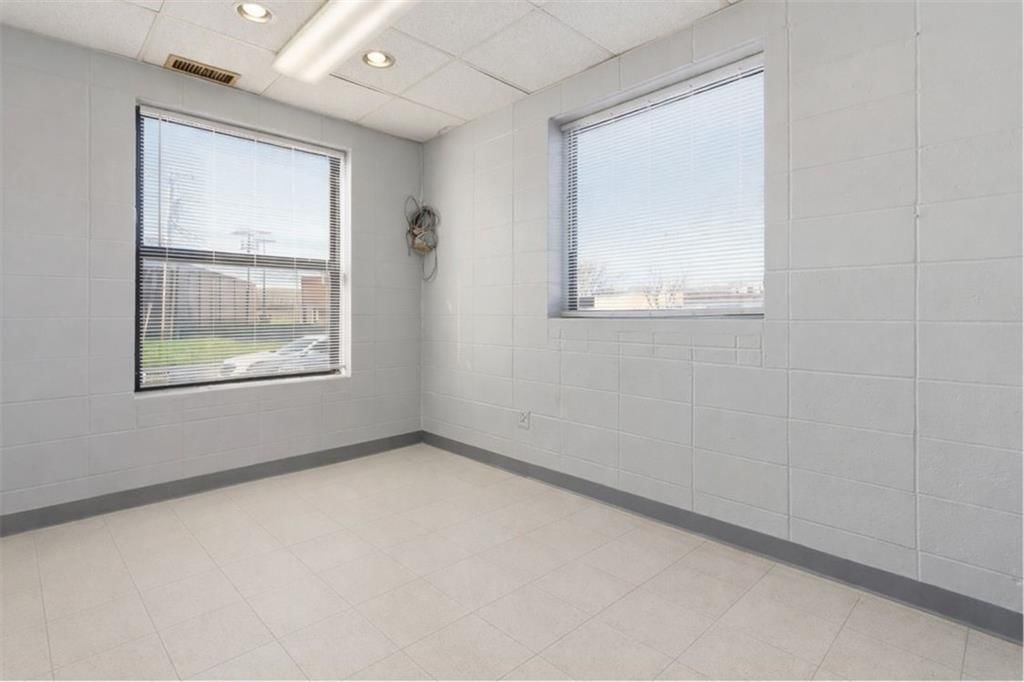 4300 E 75th Terrace — photo 10