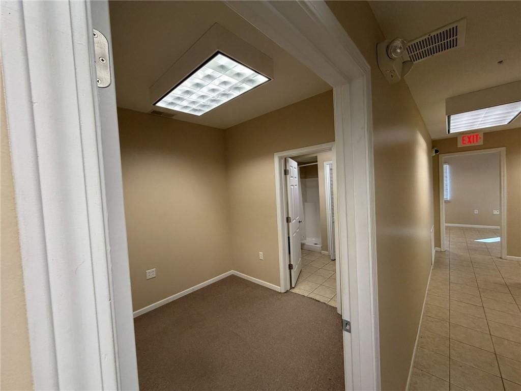 1221 E 25th Street — photo 21