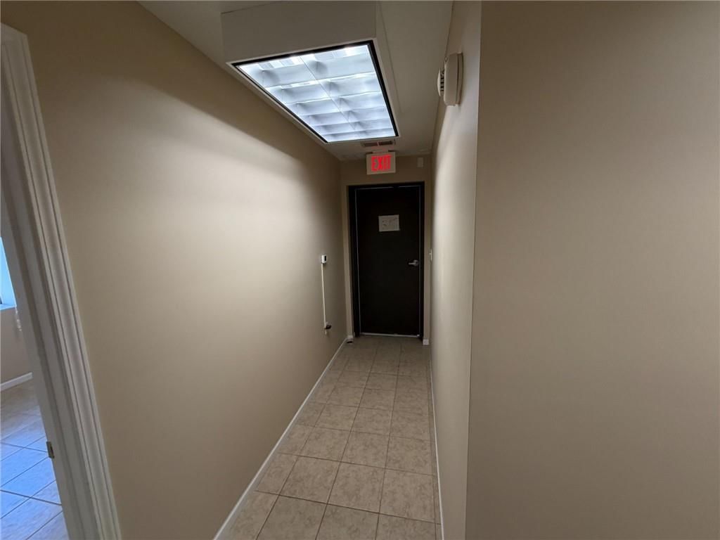 1221 E 25th Street — photo 27