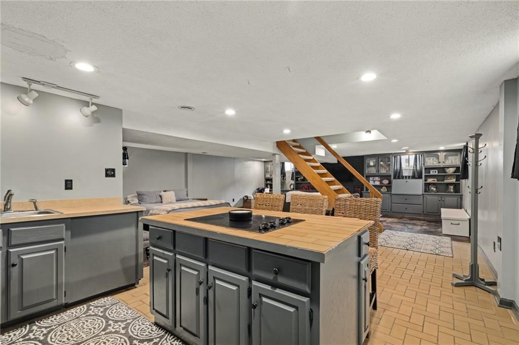 7509 N Baltimore Avenue — photo 51