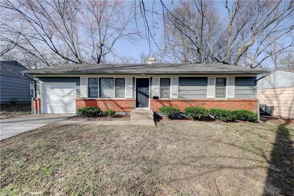 8300 E 110th Street, Kansas City, MO