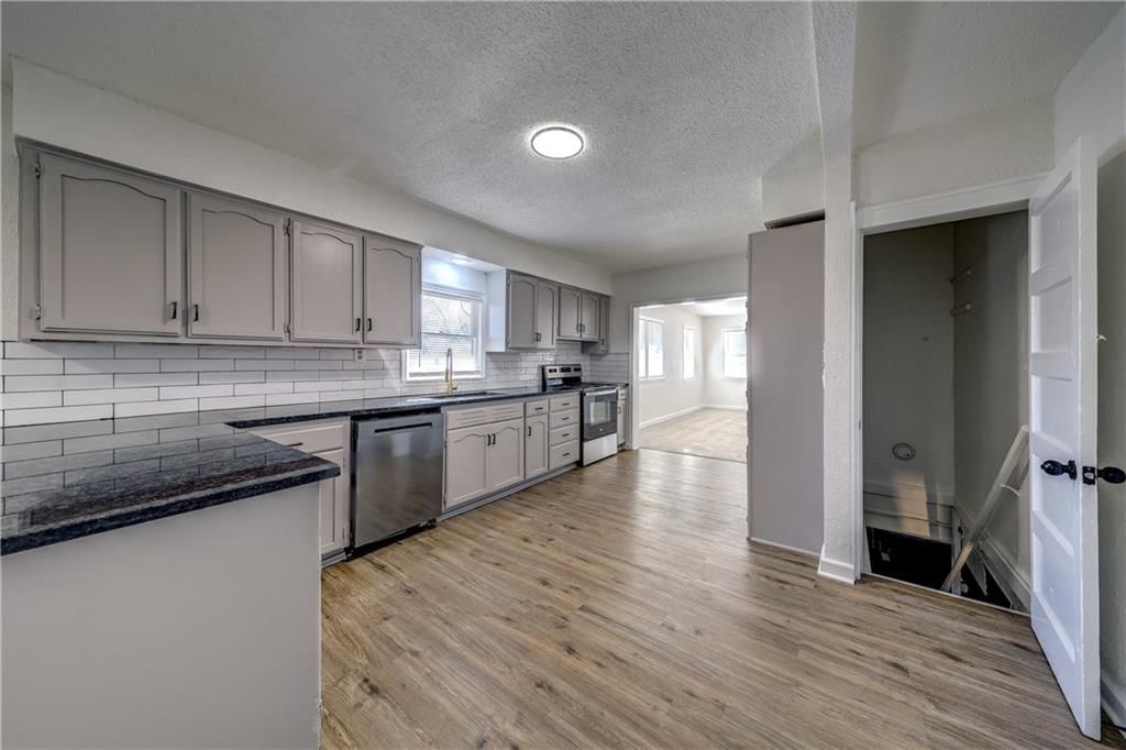 718 E Gudgell Avenue — photo 3