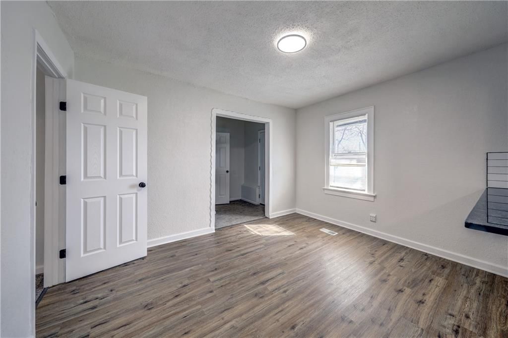 718 E Gudgell Avenue — photo 7