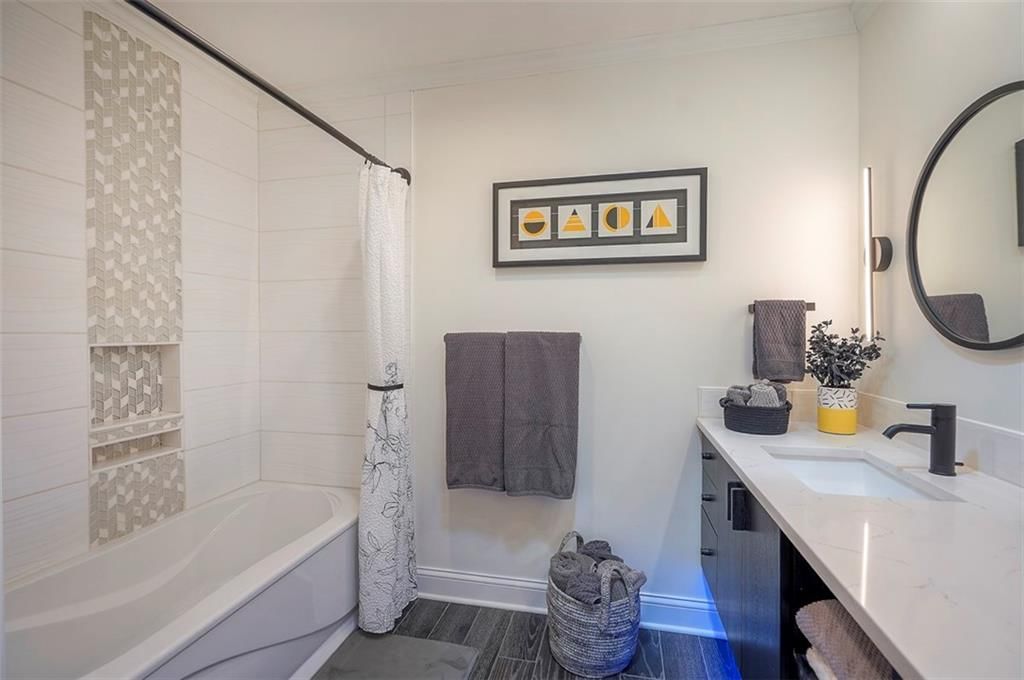 11541 S Brentwood Street — photo 44