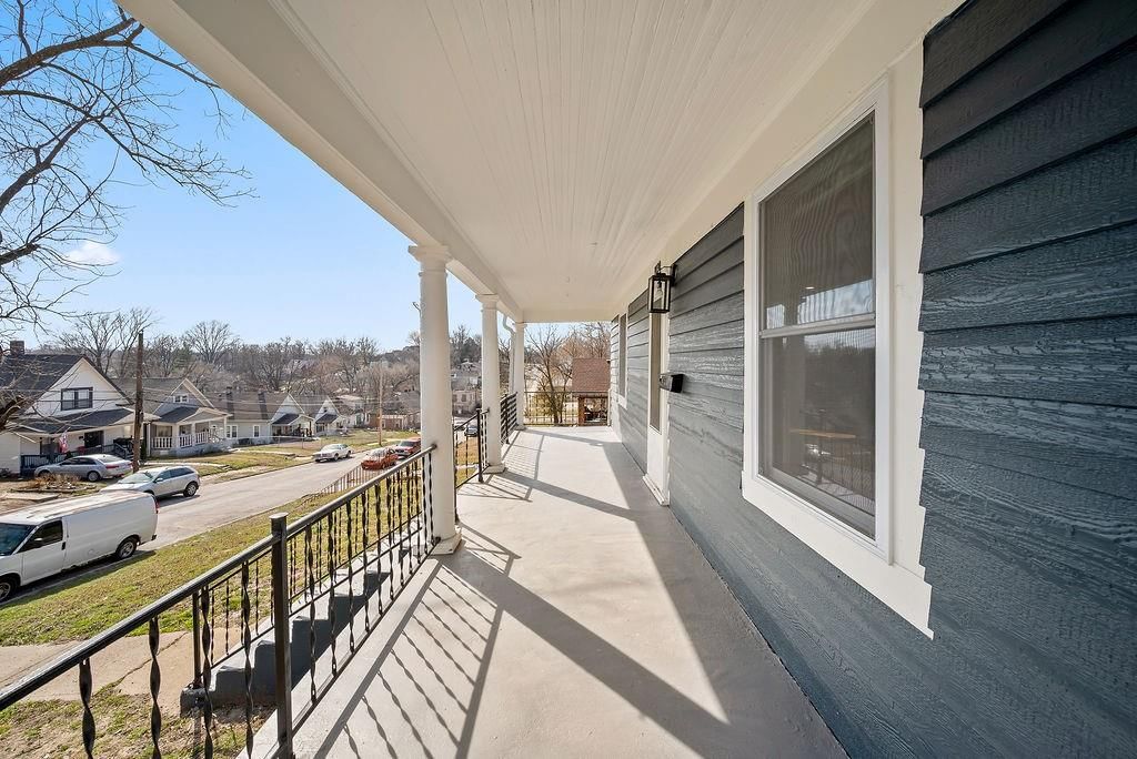 1030 Waverly Avenue — photo 21